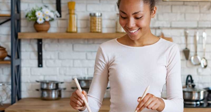 Paying attention to what you eat and drink may help prevent headache or migraine attacks.